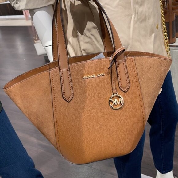 Michael Kors Handbags - Michael Kors Portia Small Tote Leather